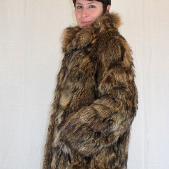 Full Length Raccoon Coat -Medium - Picture 4 of 12